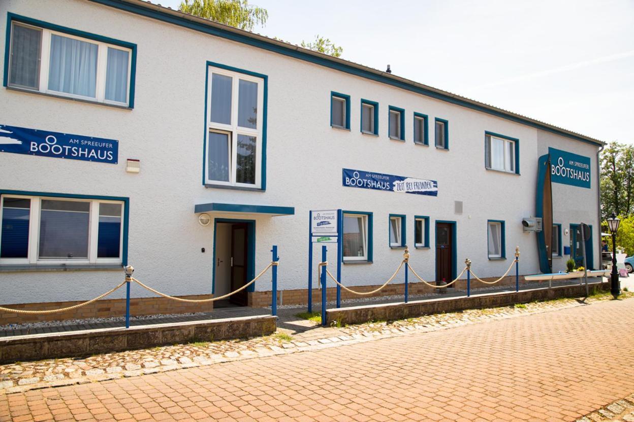 Hotel Boootshaus - Am Spreeufer Beeskow Exterior foto